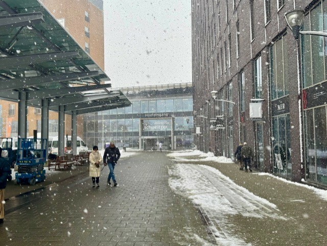 Sneeuw hoofdingang